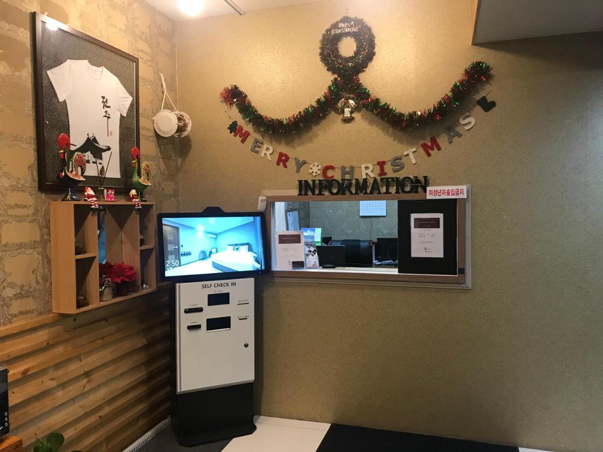 Gung Hotel ג'אונג'ו מראה חיצוני תמונה