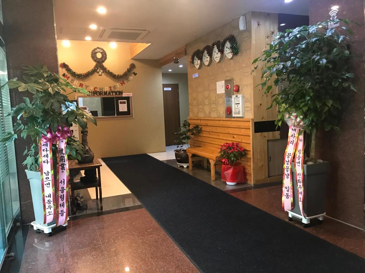 Gung Hotel ג'אונג'ו מראה חיצוני תמונה