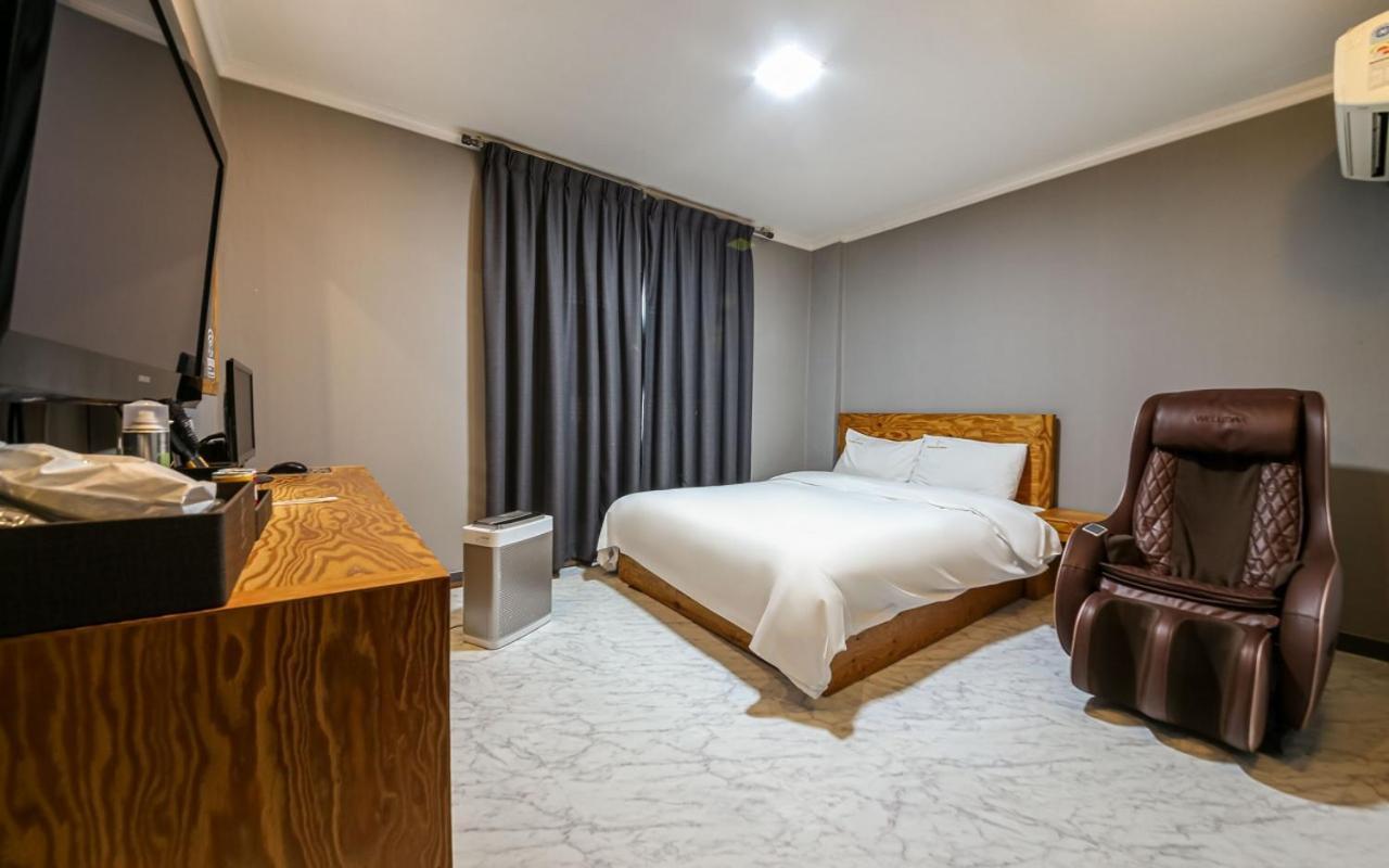 Gung Hotel ג'אונג'ו חדר תמונה