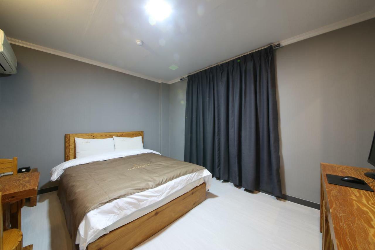 Gung Hotel ג'אונג'ו מראה חיצוני תמונה