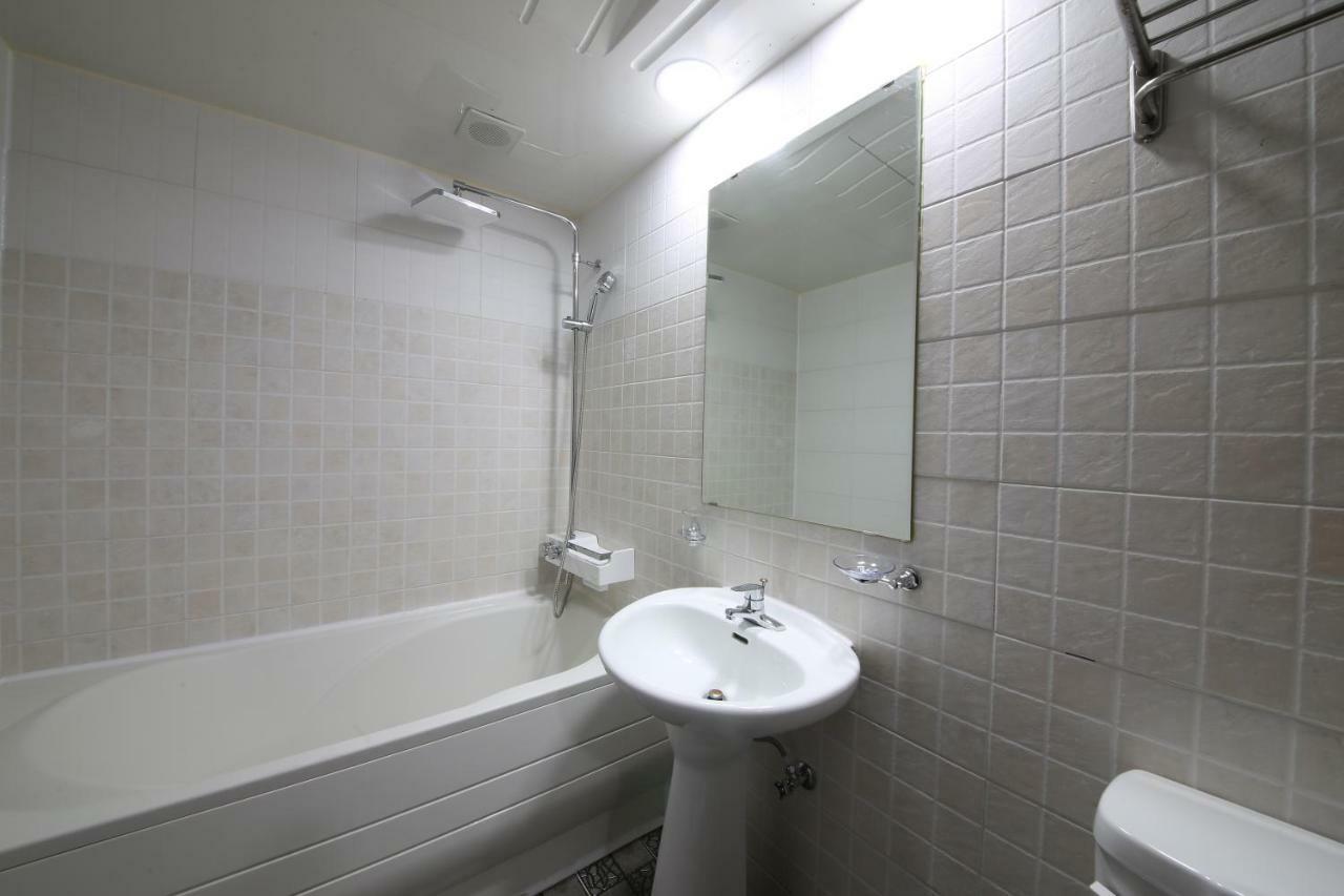Gung Hotel ג'אונג'ו מראה חיצוני תמונה