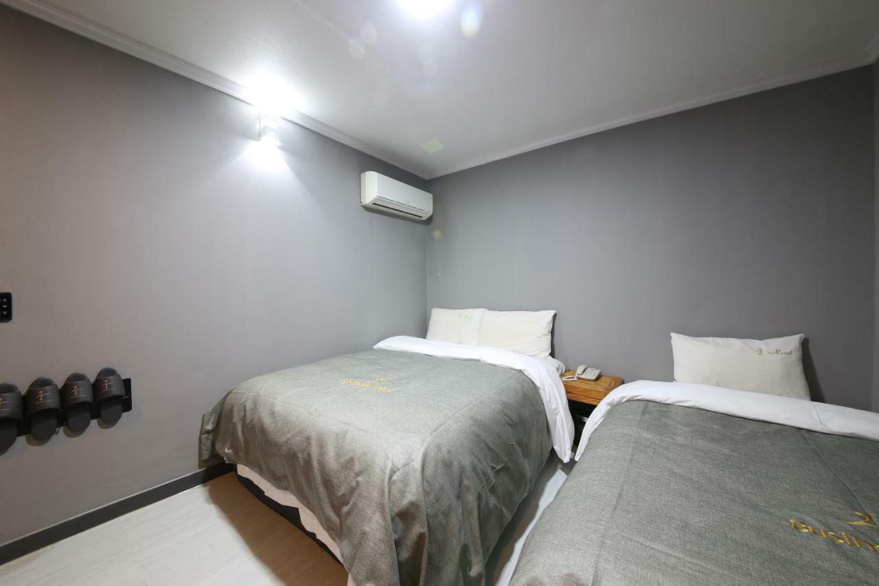 Gung Hotel ג'אונג'ו מראה חיצוני תמונה